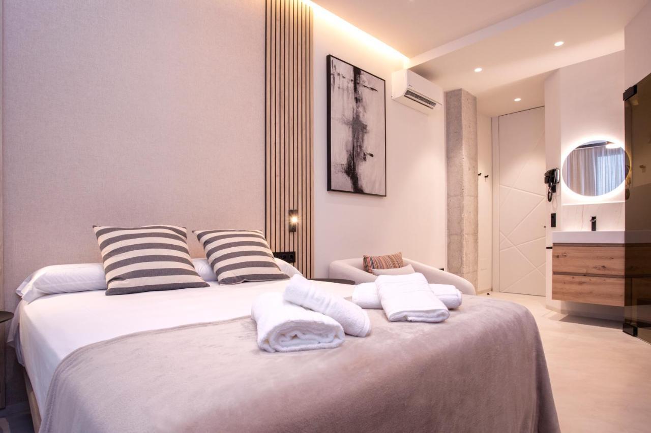 Magnificent Renovated 2Bd 2Bth Duplex With Backyard - City Centre Μάλαγα Εξωτερικό φωτογραφία